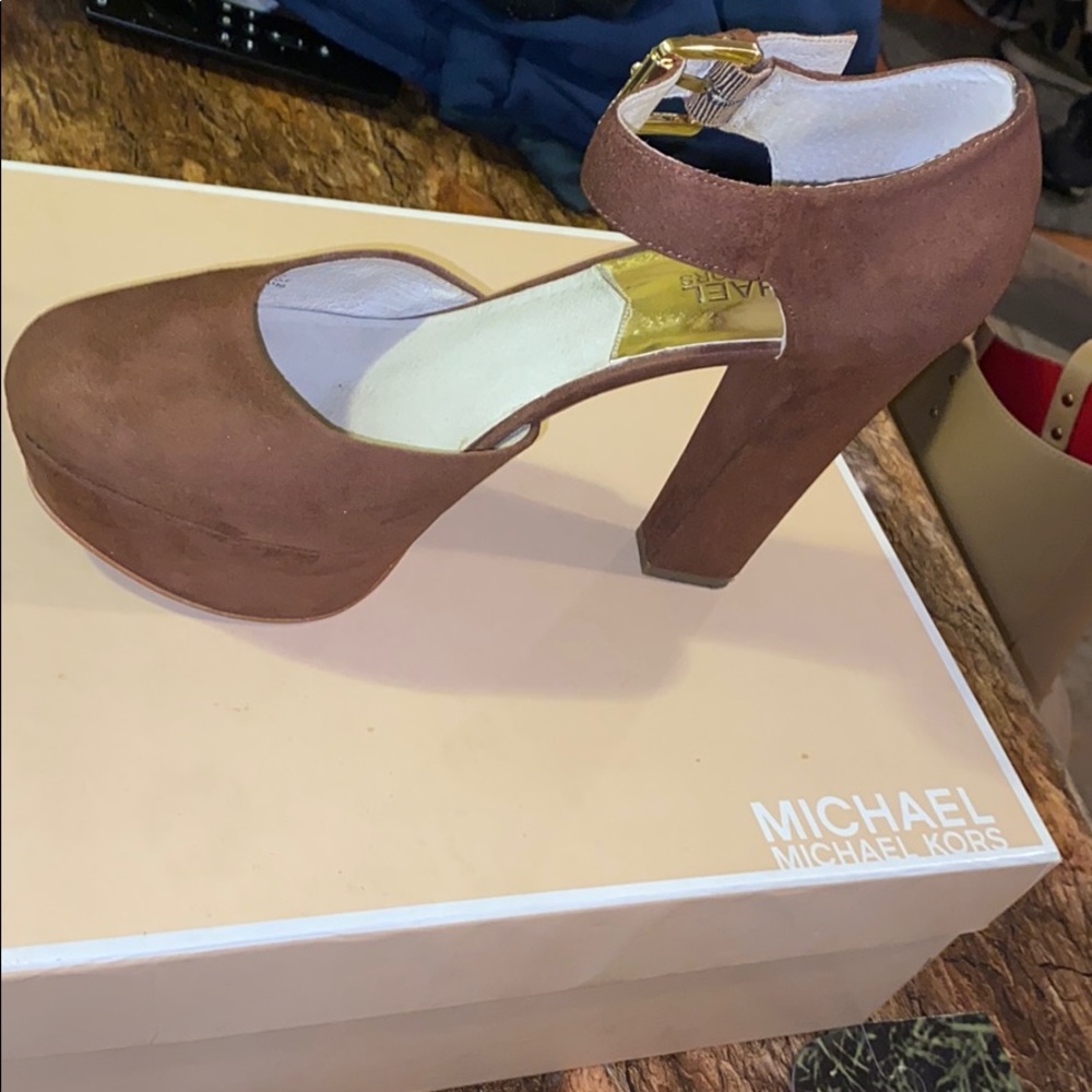 brown MK heels !